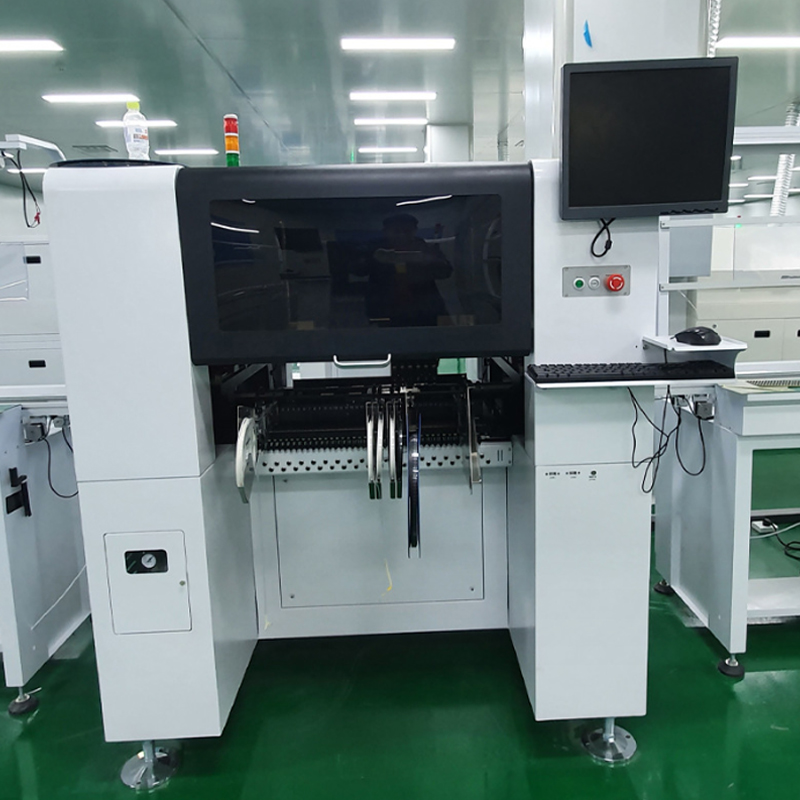 Eight head SMT machine